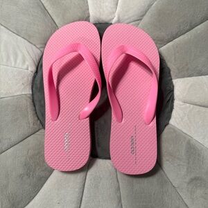 Old Navy Pink Flip Flop Sandals size 8